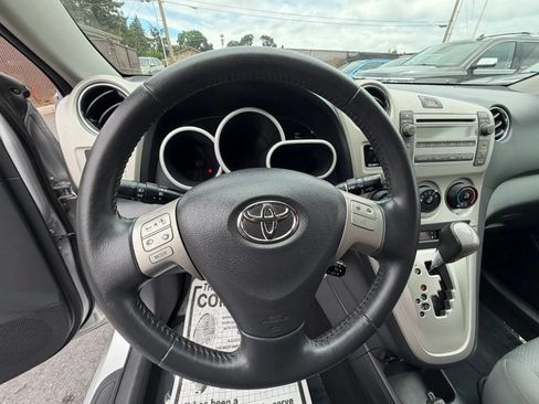 Used 2009 Toyota Matrix S FWD image 18