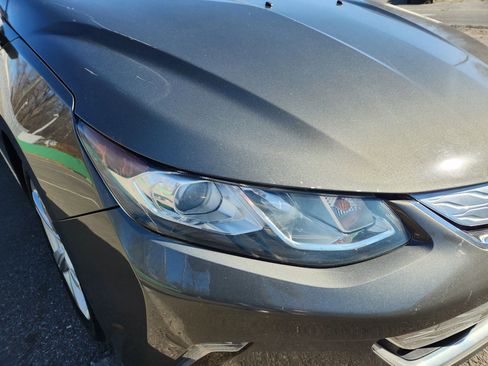 Used 2017 Chevrolet Volt LT w/ Comfort Package image 4