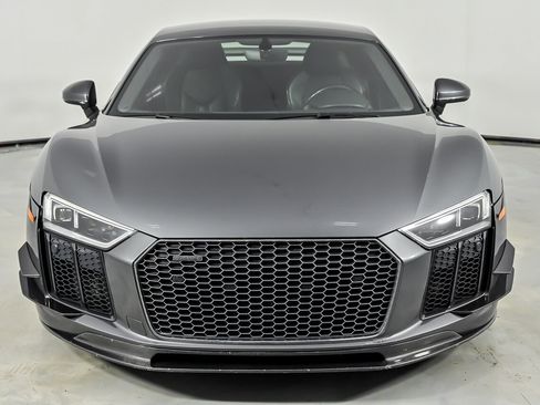 Used 2017 Audi R8 V10 w/ Carbon Exterior Package AWD/4WD image 4