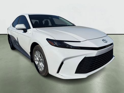 Certified 2026 Toyota Camry LE image 5
