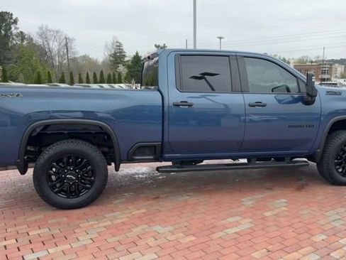 Used 2025 Chevrolet Silverado 2500 Custom w/ Custom Value Package AWD/4WD image 3