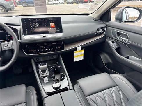 New 2026 Nissan Rogue Platinum w/ Platinum Premium Package image 19