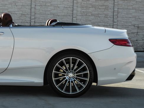 Used 2017 Mercedes-Benz S 550 Cabriolet image 20