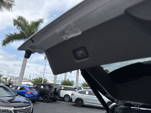 Used 2019 Lincoln Nautilus Select w/ Cargo Utility Package FWD image 12