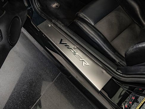 Used 2006 Dodge Viper SRT-10 image 36