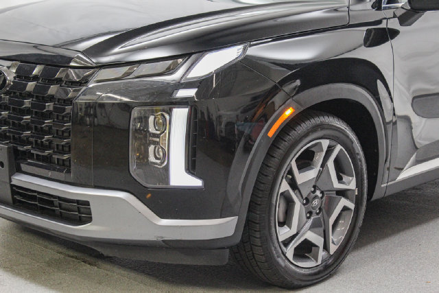 Used 2024 Hyundai Palisade Limited AWD/4WD image 4