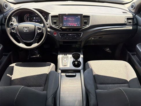 Used 2023 Honda Ridgeline Sport image 11
