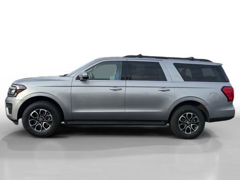 Certified 2024 Ford Expedition Max XLT image 2