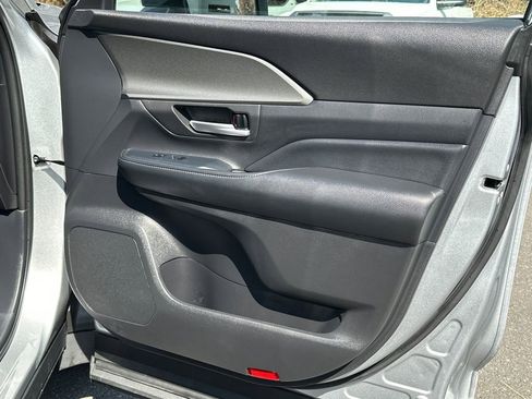 Used 2025 Toyota Grand Highlander AWD image 13