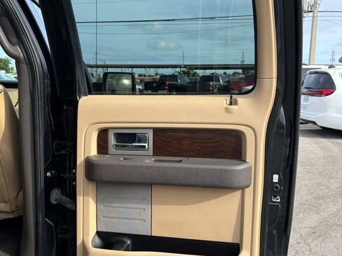 Used 2012 Ford F150 Lariat w/ Lariat Chrome Pkg image 28