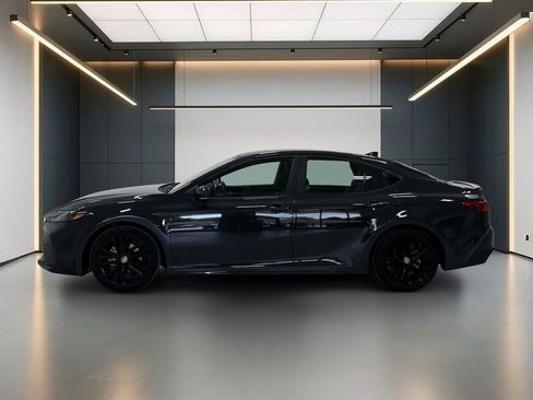 Used 2026 Toyota Camry SE FWD image 2
