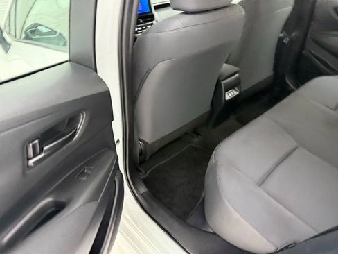 Used 2023 Toyota Corolla LE image 29