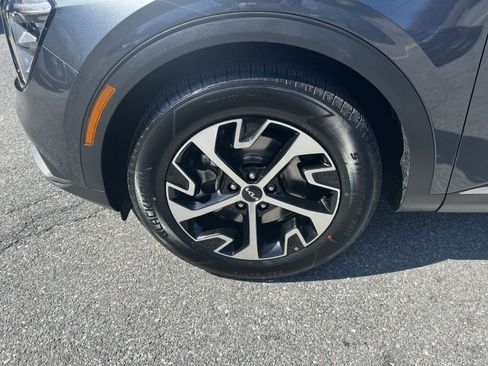 Used 2023 Kia Sportage EX image 12