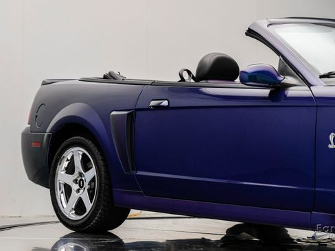 Used 2004 Ford Mustang Cobra image 28