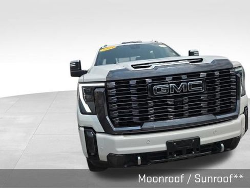 Used 2024 GMC Sierra 2500 Denali Ultimate w/ Max Trailering Package AWD/4WD image 3