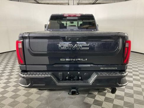 Used 2024 GMC Sierra 2500 Denali Ultimate w/ Max Trailering Package AWD/4WD image 5