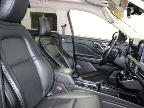 Used 2024 Lincoln Corsair AWD w/ Equipment Group 101A image 34