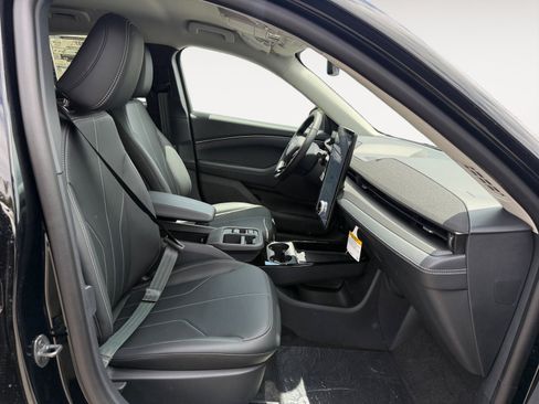 New 2026 Ford Mustang Mach-E Select RWD image 19