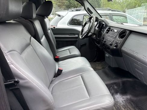 Used 2016 Ford F250 XL w/ Camper Package RWD image 10