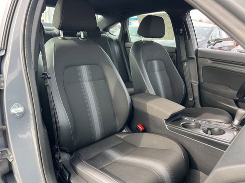 Used 2025 Honda Civic Sport image 25