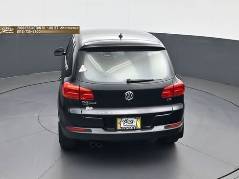 Used 2017 Volkswagen Tiguan Limited w/ Alloy Wheels Package FWD image 18