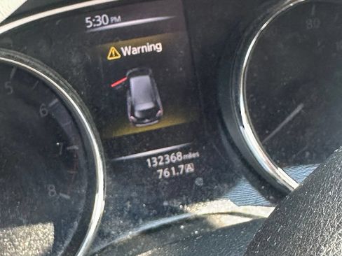 Used 2016 Nissan Rogue S AWD/4WD image 4