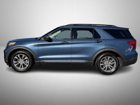 Used 2020 Ford Explorer XLT w/ Equipment Group 202A image 5