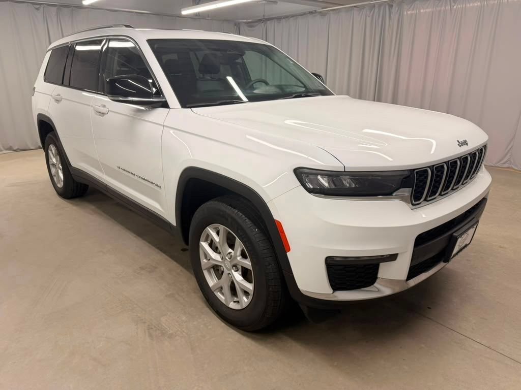Used 2023 Jeep Grand Cherokee L Limited AWD/4WD image 2