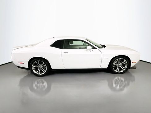 Used 2022 Dodge Challenger R/T RWD image 8
