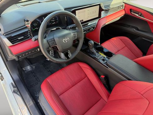 Used 2025 Toyota Camry XSE image 16
