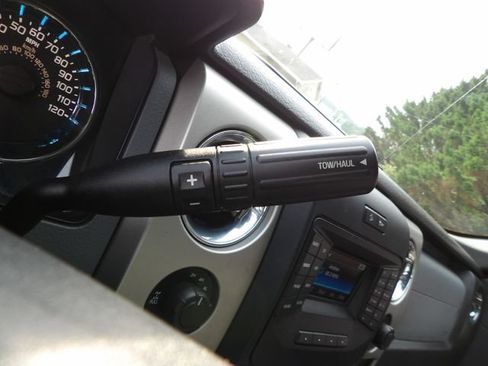 Used 2014 Ford F150 XLT w/ Equipment Group 302A Luxury AWD/4WD image 22