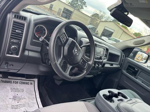Used 2018 RAM 2500 Tradesman w/ Chrome Appearance Group AWD/4WD image 7