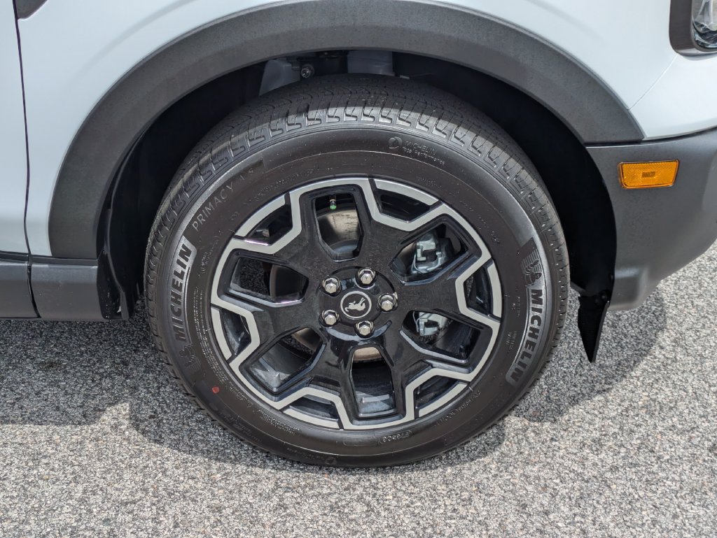 New 2026 Ford Bronco Sport Outer Banks w/ Outer Banks Tech Package+ AWD/4WD image 11
