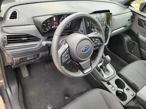 Used 2025 Subaru Forester Premium AWD/4WD image 27