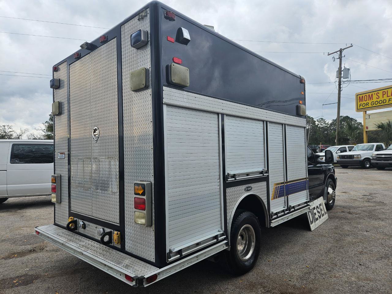 Used 2000 Ford F350 2WD Regular Cab DRW Super Duty image 7