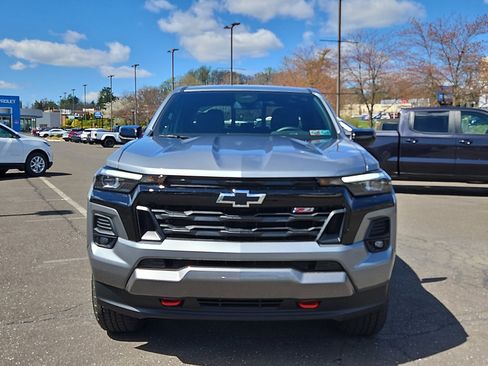 Used 2025 Chevrolet Colorado Z71 w/ Z71 Convenience Package 2 image 2