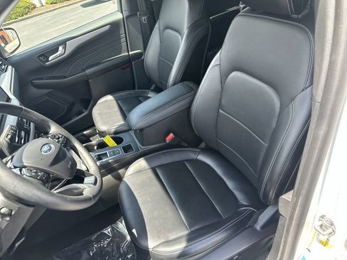 Used 2024 Ford Escape Platinum AWD/4WD image 15