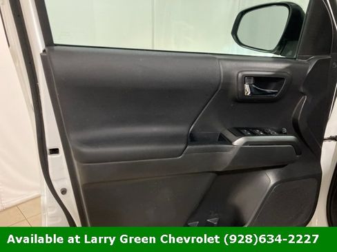 Used 2023 Toyota Tacoma TRD Sport image 9