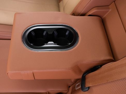 Certified 2021 Bentley Bentayga image 26