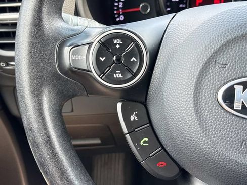 Used 2019 Kia Soul FWD image 22