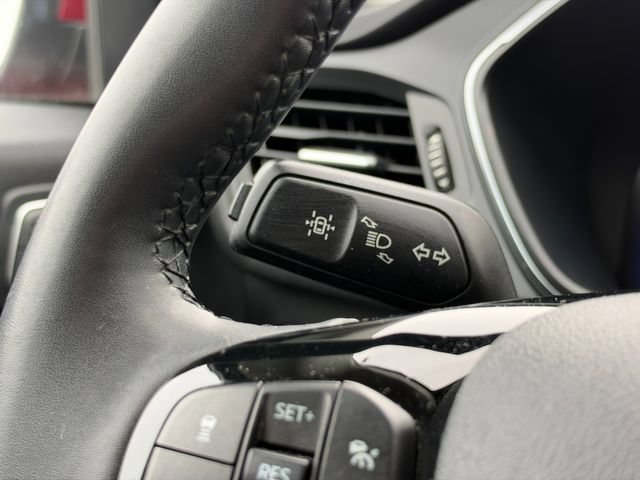 Used 2022 Ford Escape Titanium FWD image 40