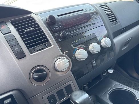 Used 2010 Toyota Tundra 4x4 Double Cab image 6