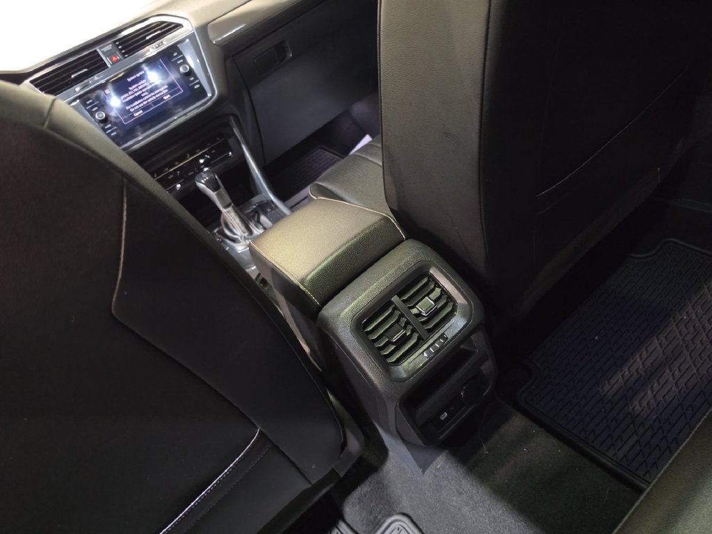 Used 2022 Volkswagen Tiguan SE FWD image 22