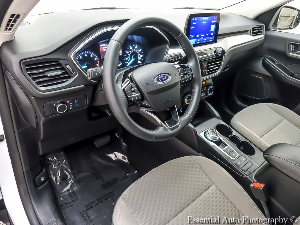 Used 2022 Ford Escape SE w/ Cold Weather Package AWD/4WD image 10