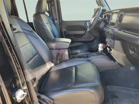 Certified 2023 Jeep Gladiator Sport image 34