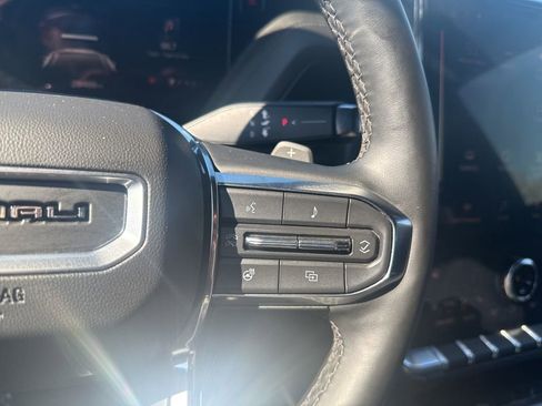 Used 2025 GMC Yukon XL Denali image 18