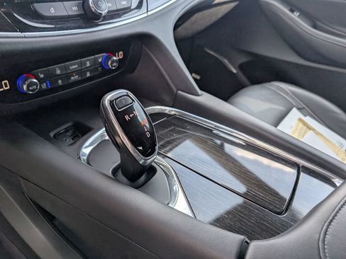Used 2020 Buick Enclave Avenir w/ Avenir Technology Package AWD/4WD image 20