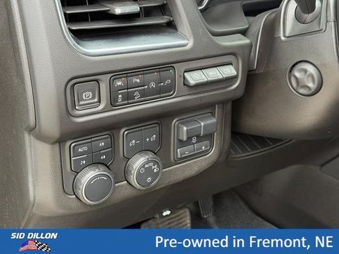 Used 2021 Chevrolet Suburban Premier w/ Premium Package AWD/4WD image 15