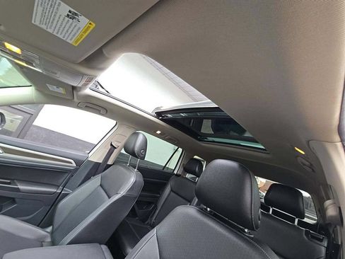 Used 2019 Volkswagen Atlas SE w/ Panoramic Sunroof Package AWD/4WD image 7