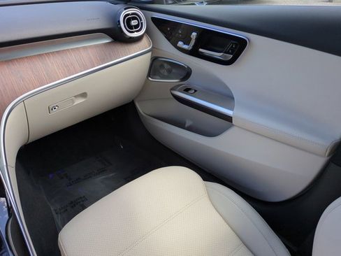 Used 2025 Mercedes-Benz C 300 Sedan image 16